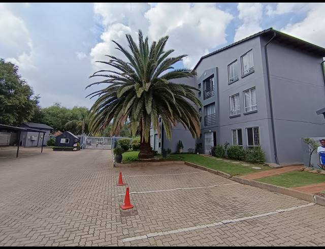 3 BEDROOM APARTMENT FOR SALE IN VERWOERDPARK